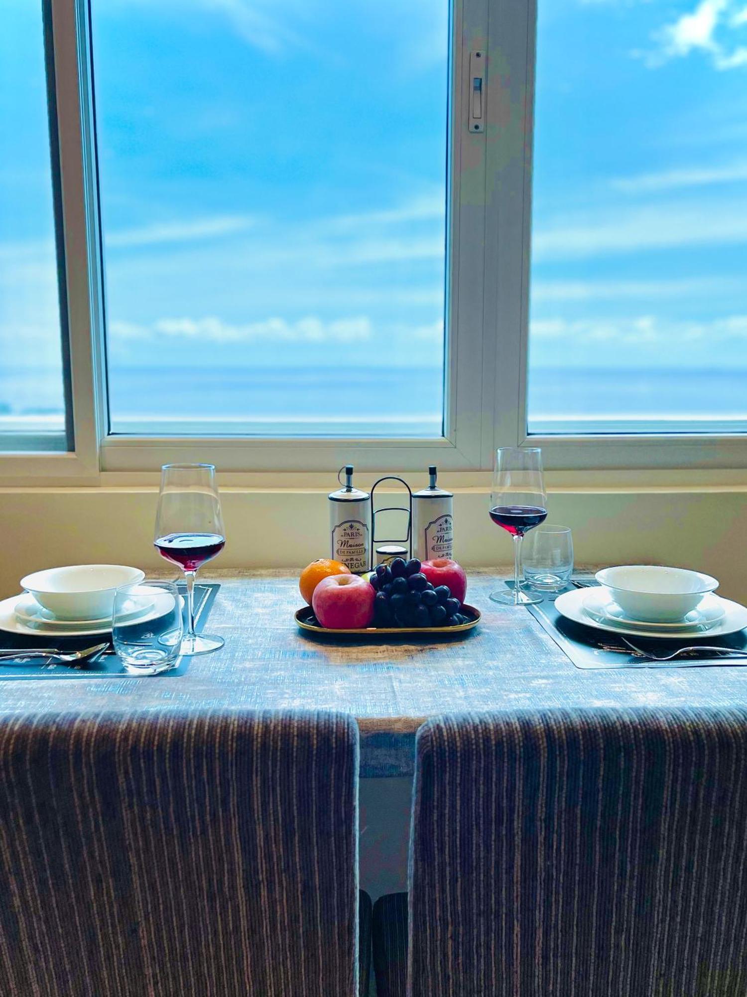 マクタンSophisticated Oceanview Studio In La Miradaアパートメント エクステリア 写真