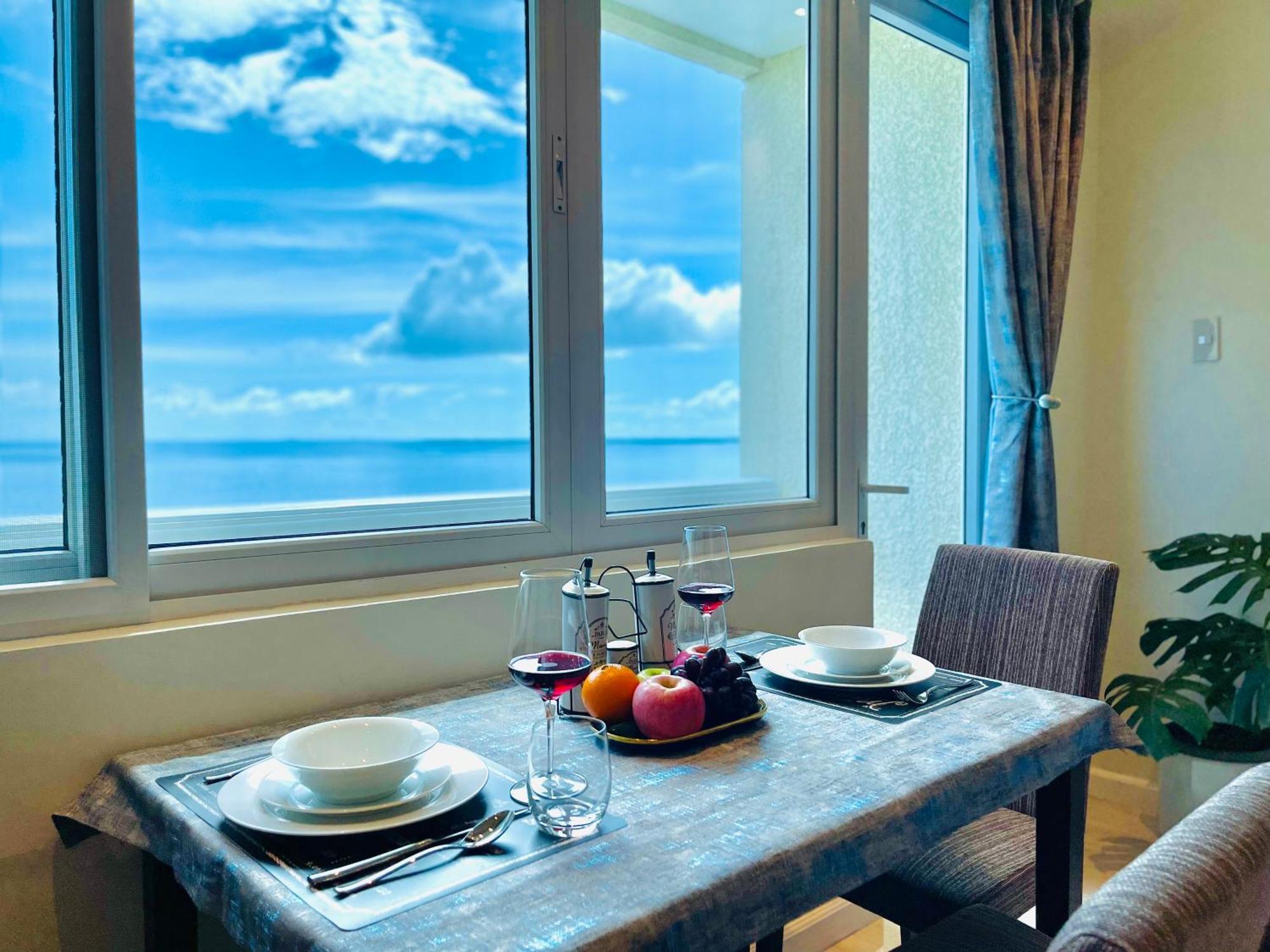 マクタンSophisticated Oceanview Studio In La Miradaアパートメント エクステリア 写真